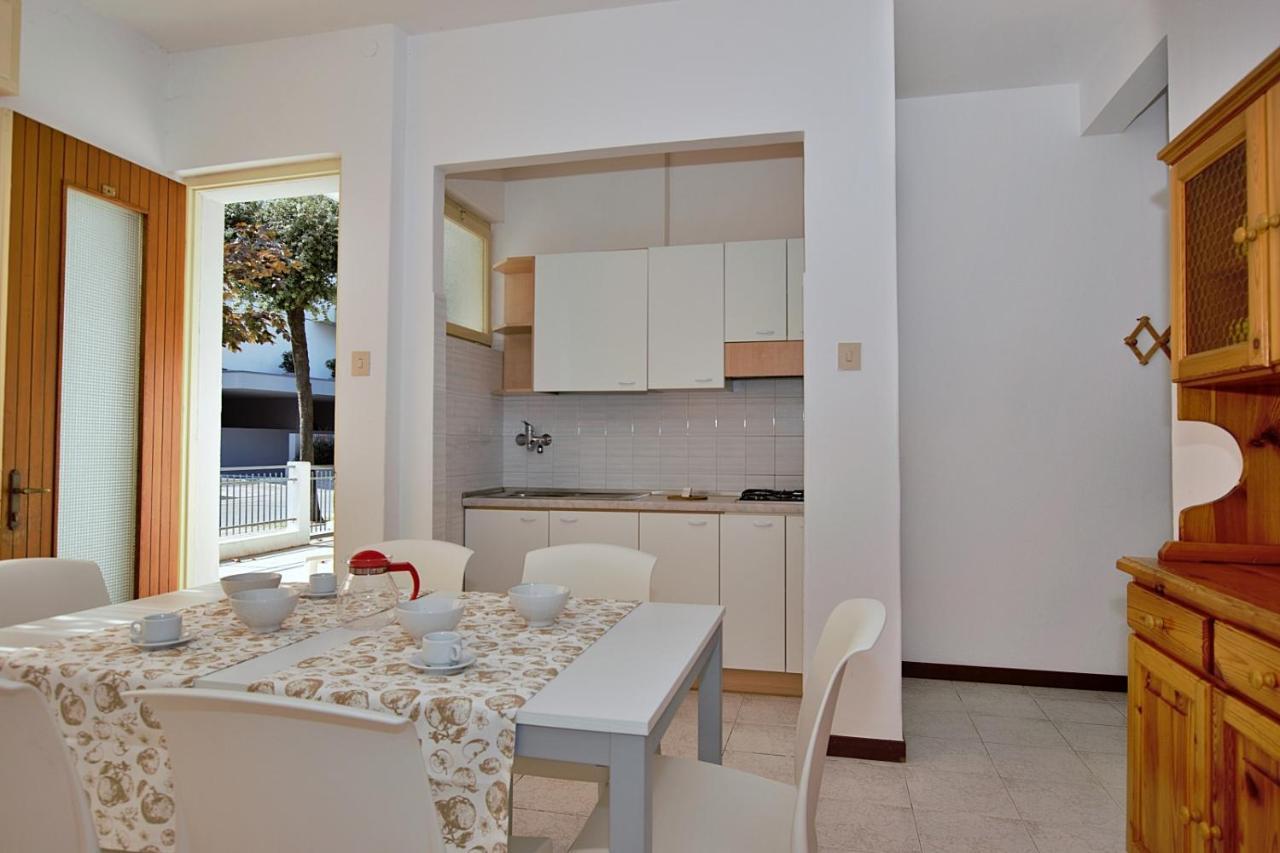 Apartamento Residenza Valcris Lignano Sabbiadoro Exterior foto