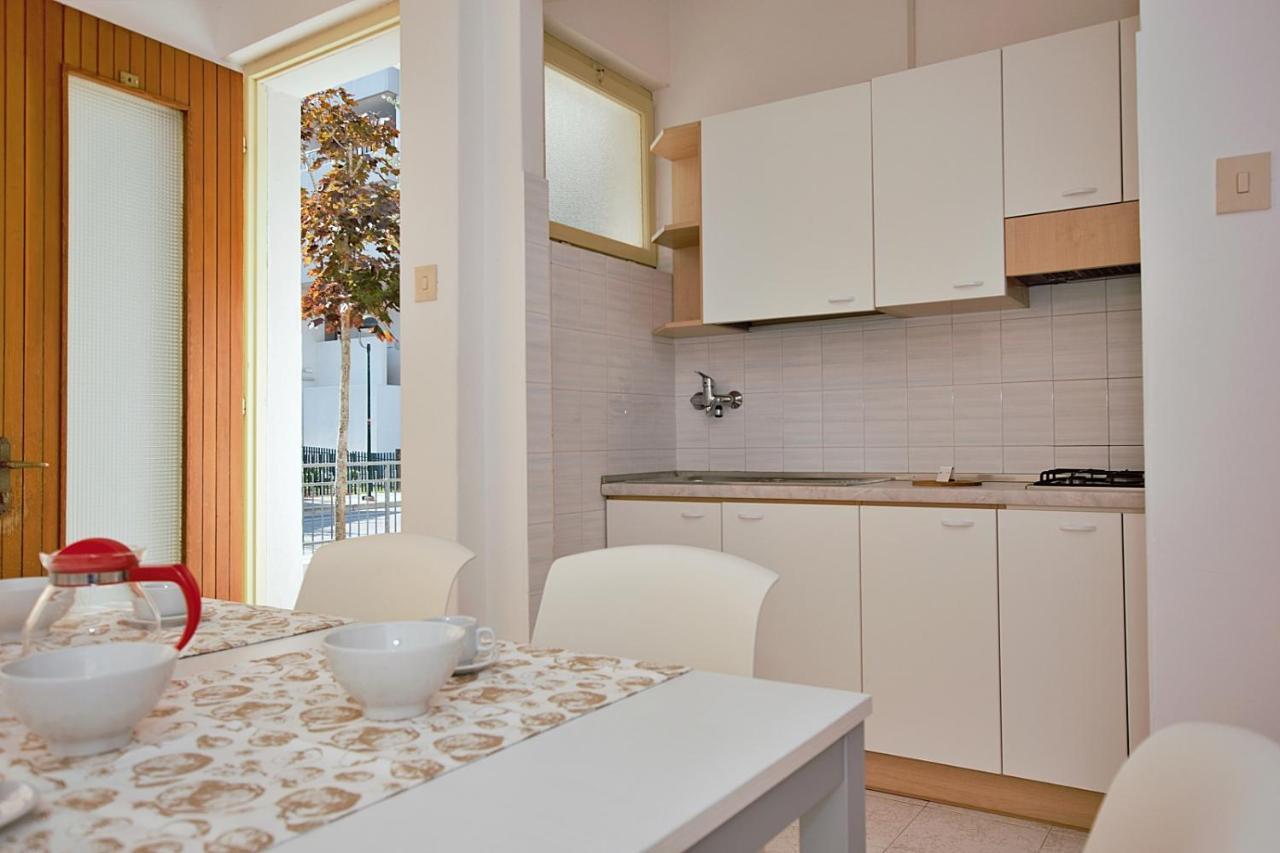 Apartamento Residenza Valcris Lignano Sabbiadoro Exterior foto