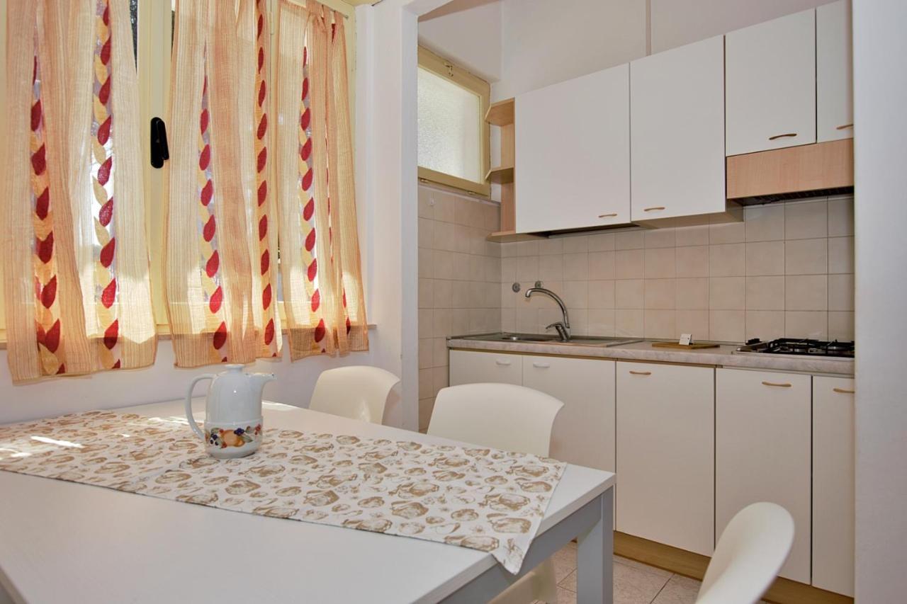 Apartamento Residenza Valcris Lignano Sabbiadoro Exterior foto